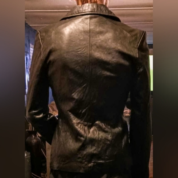 ❇️ Covington Leather Jacket - Womens ❇️ - Picture 3 of 9